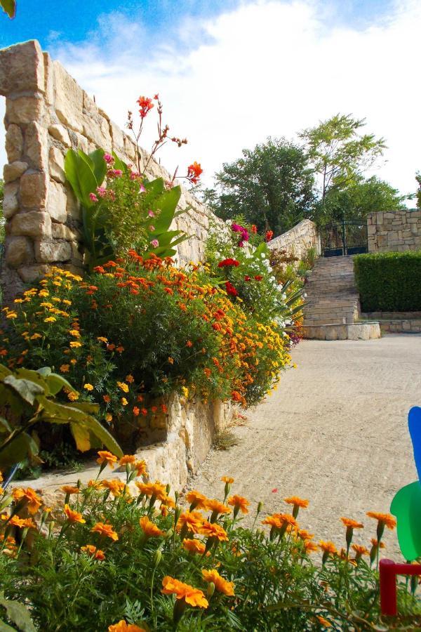 Kovac Riverfront Apartments Mostar Esterno foto