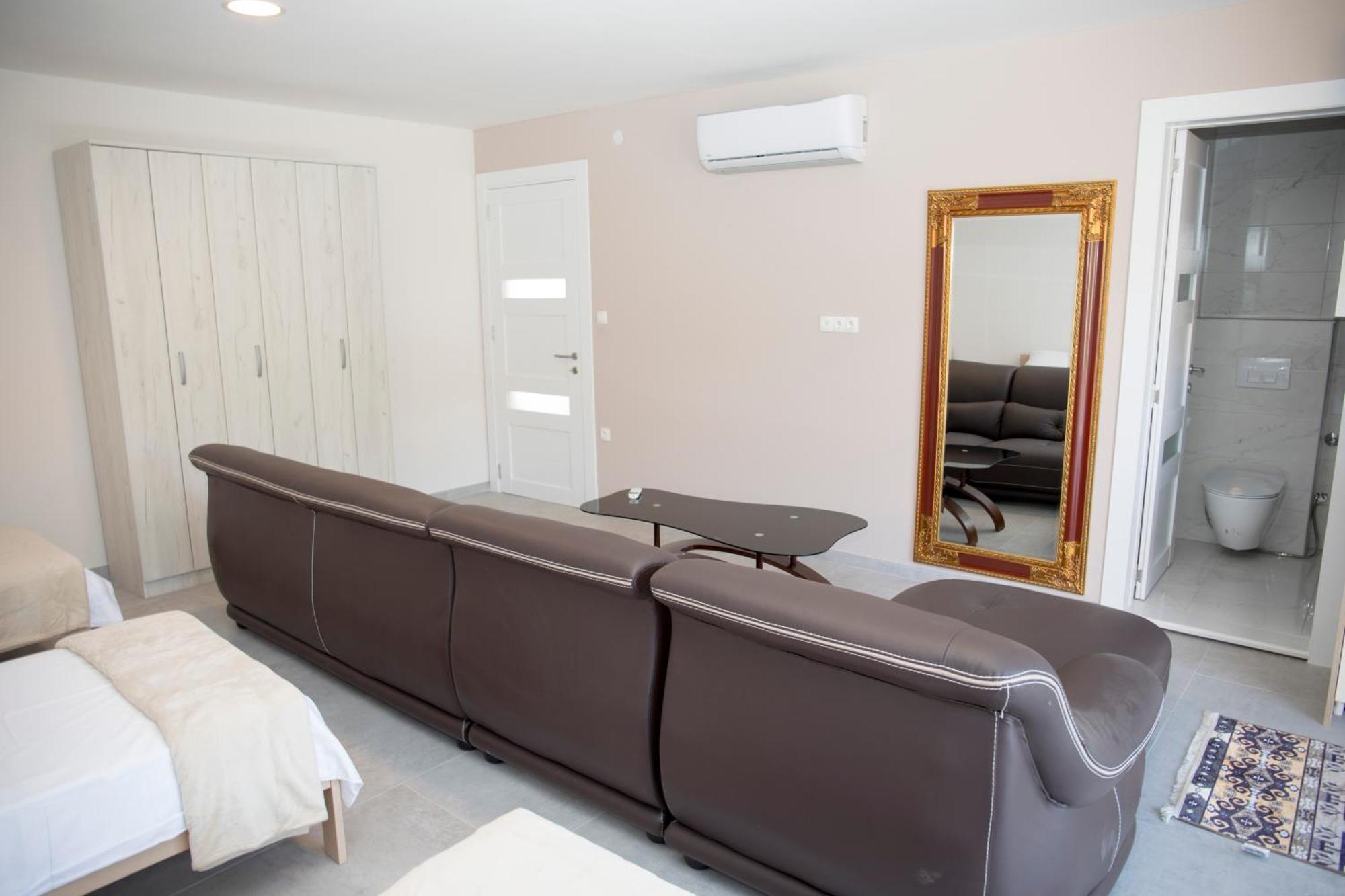 Kovac Riverfront Apartments Mostar Esterno foto