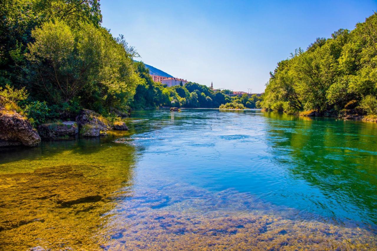Kovac Riverfront Apartments Mostar Esterno foto